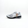 New Balance Men's 2002R Run