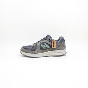 New Balance 887 walking