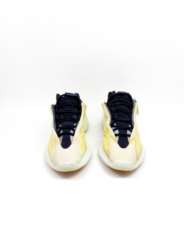 Adidas Yeezy Men's 700 v3 - Image 4