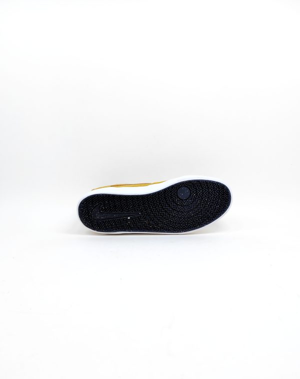 Nike Men's Charge SB Sneaker - Image 4
