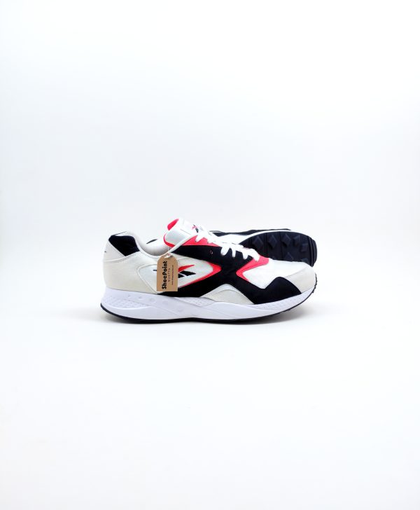 Reebok Classic Torch Hex 3.0 - Image 2