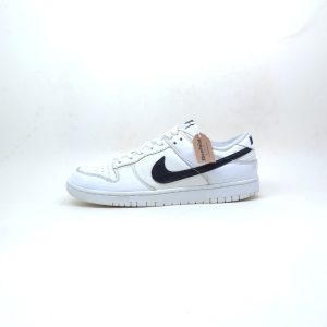 Nike Dunk Low Reverse Panda