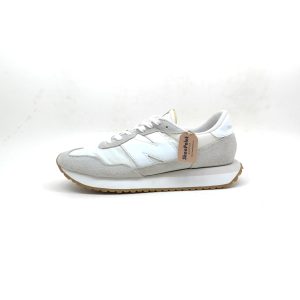 New Balance 327 Sneakers